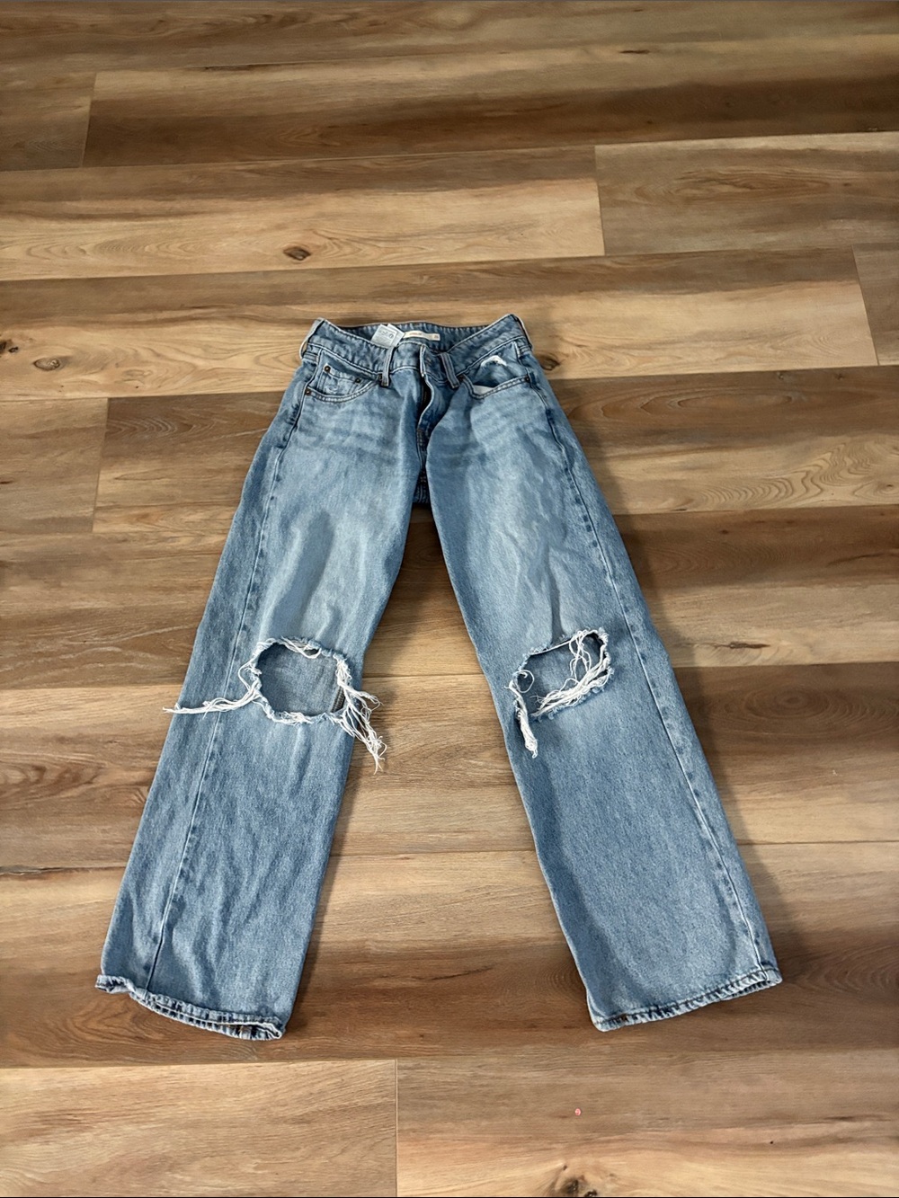 Signature by Levi Strauss Light Blue Wide-Leg Distressed Jeans